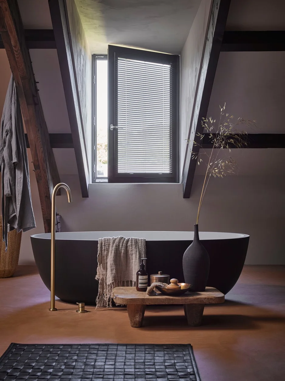 Salle de bain luxueuse avec stores sur mesure Convostomo